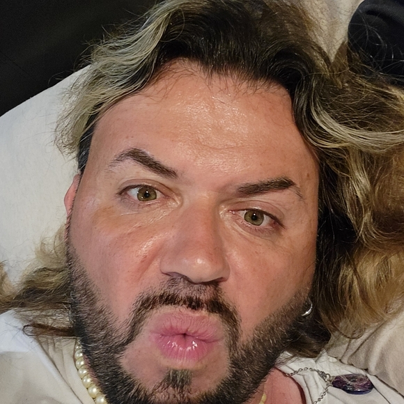 Meet your Posher, Jon - Picture 2 of 2